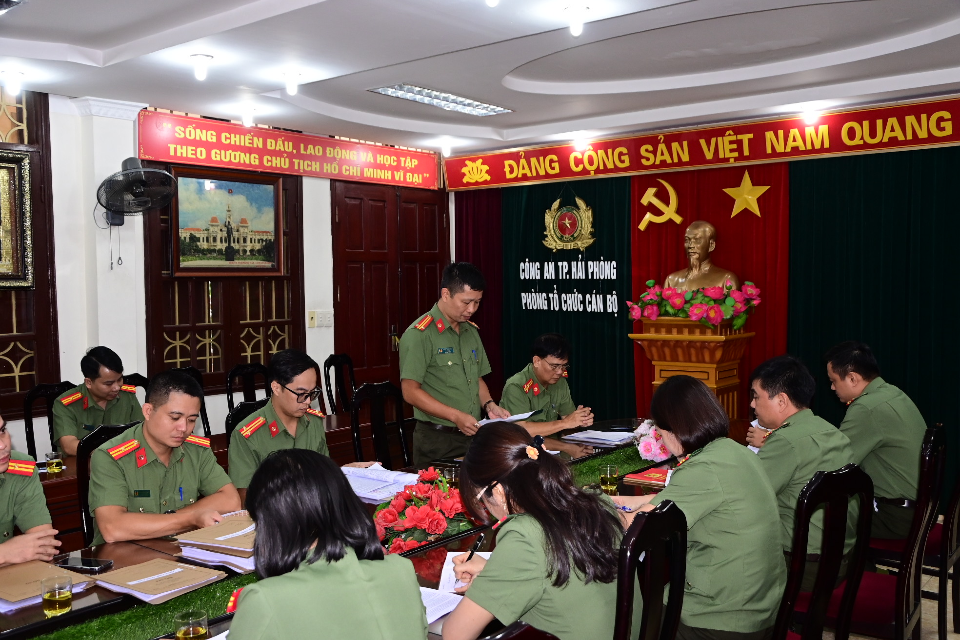 Tôi viết về … chúng tôi